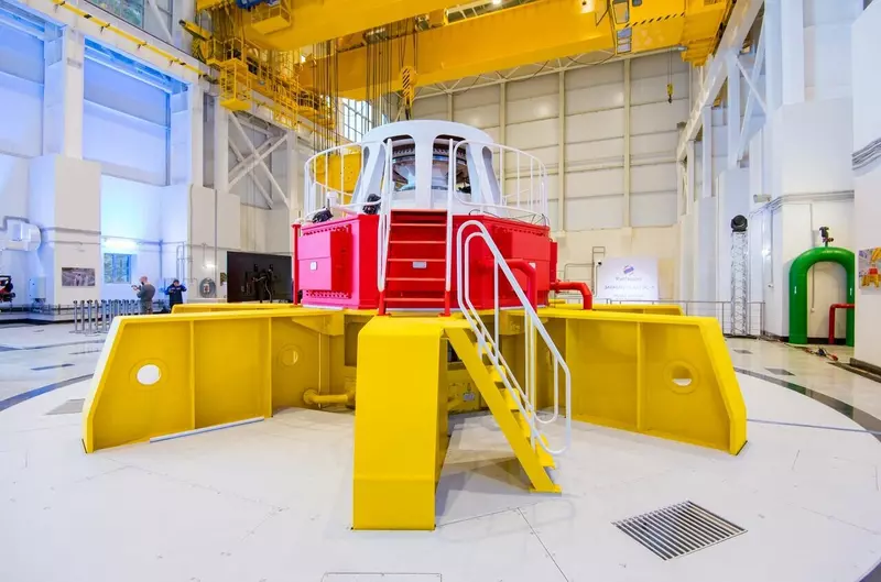 Фото #2 для статьи «Зарамагская ГЭС-1: На Зарамагской ГЭС 1 импортные комплектующие заменили на отечественные»