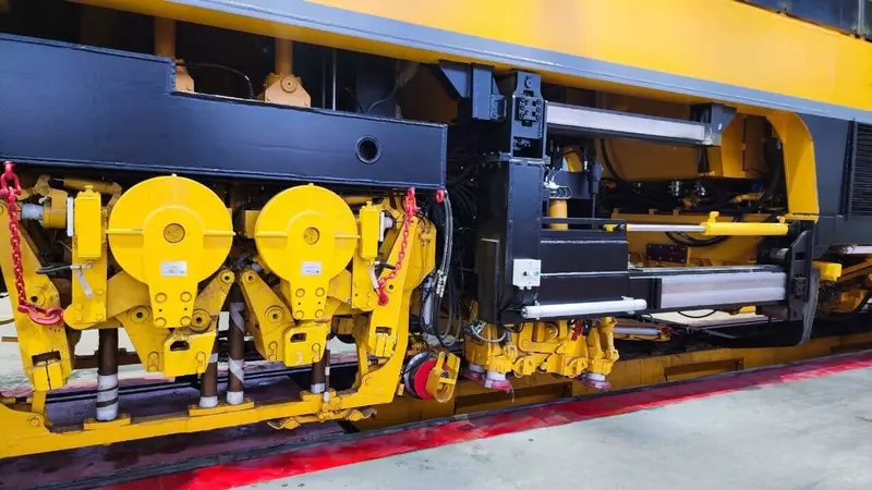 #1 для «Транспорт: На заводе Калугапутьмаш собрали первую новую машину для обслуживания железнодорожных путей ПМА 3»