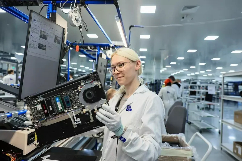 Выпуск компьютеров и электроники за 11 месяцев в РФ вырос на 33 в годовом сравнении