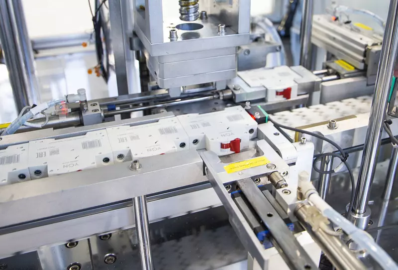 Картинка #3 для «ДКС: В Твери компания ДКС запустила производство автоматических выключателей»