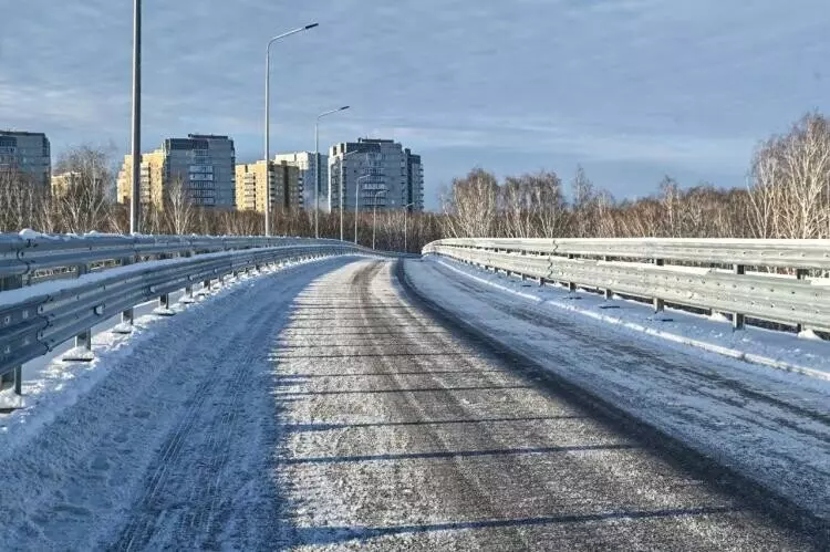 Иллюстрация #6 для статьи «В Тюмени открыли движение по третьему уровню развязки на Мельникайте Дружбы»