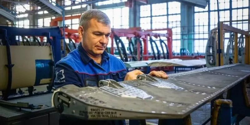 На ВАСО изготовили детали самолёта для статических испытаний