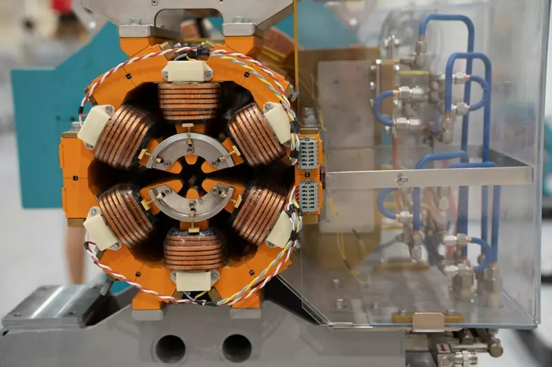 #3 для поста «изобретения: В Новосибирске запустили бустерный синхротрон для проекта СКИФ»