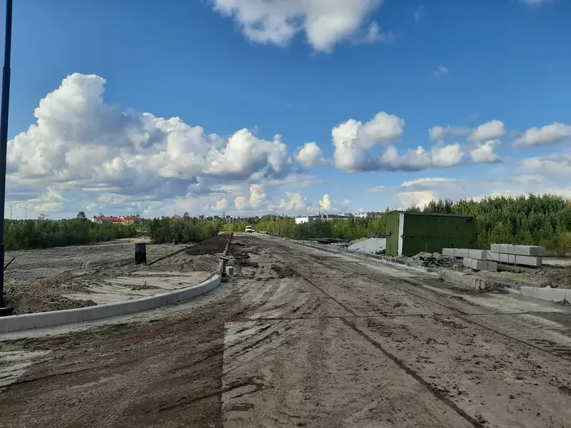 Строительство автодорог в больничном городке (фото автора)