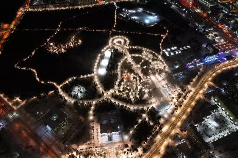 Изображение 30 для новости «Третья очередь Ноябрьск парка открылась на Ямале»