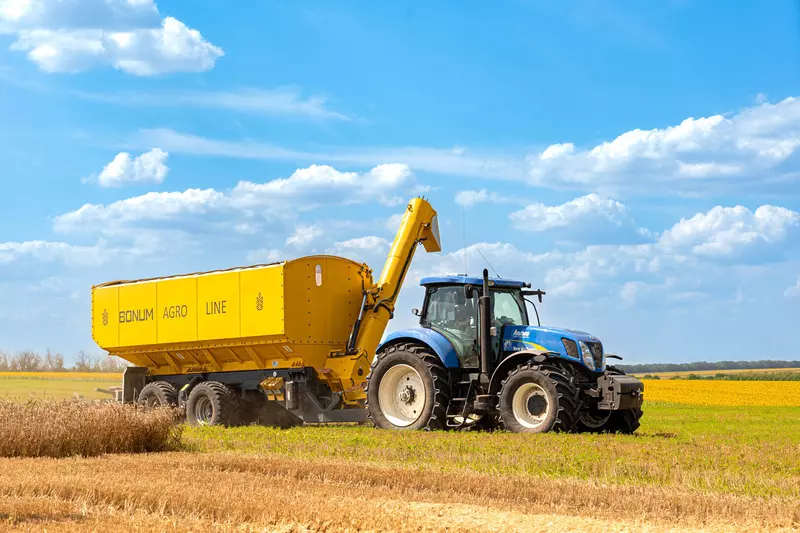 Обновленный рестайлинговый бункер перегрузчик 30