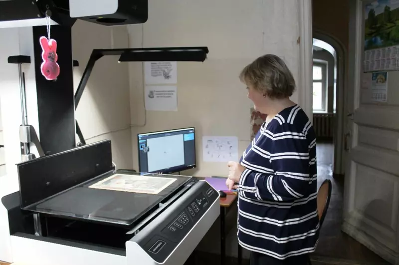 Одна из старейших библиотек России оцифровывает старинные книги на ЭларСкан