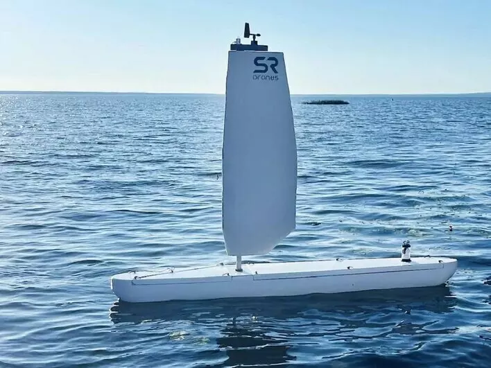 В России испытали надводный дрон на солнечной и ветряной энергии