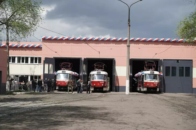 Картинка 3 для «транспорт: В Мариуполе запущено движение трамваев»