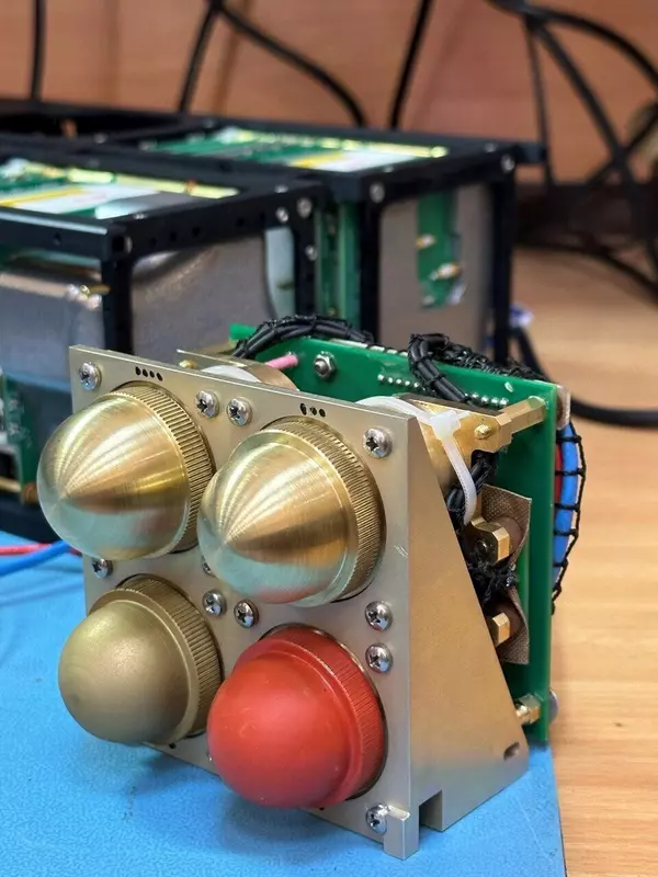 №3 для публикации «космонавтика: МКА программы УниверСат успешно провели мониторинг гелиогеофизических параметров Земли»