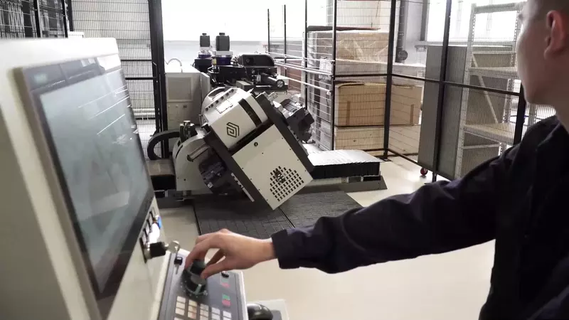 Иллюстрация #2 для новости «Иркутская область: АО ПРОМТЕХ Иркутск начал производство комплектующих для МС 21»