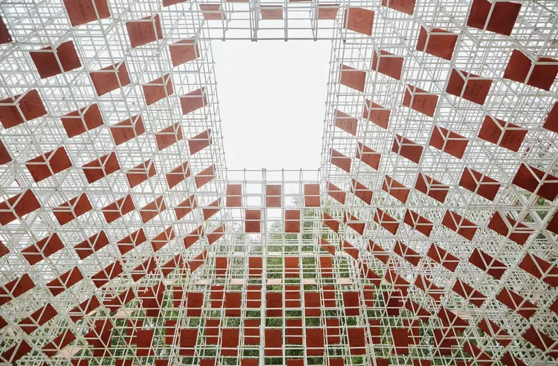 Иллюстрация #17 для «Вишнёвый сквер в Урюпинске после благоустройства центр городской культуры»