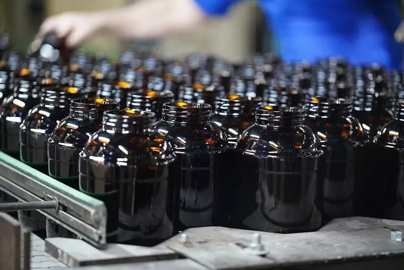 Сибстекло освоило производство коричневой банки