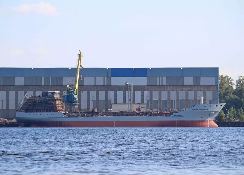 Иллюстрация №3 для поста «Невский ССЗ: Танкера проекта 23130 Василий Никитин и Инженер адмирал Котов для ВМФ РФ в достройке»