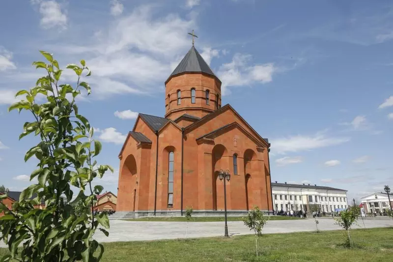 Изображение 2 для публикации «Тюмень: В Тюмени появились три символа российско армянской дружбы»