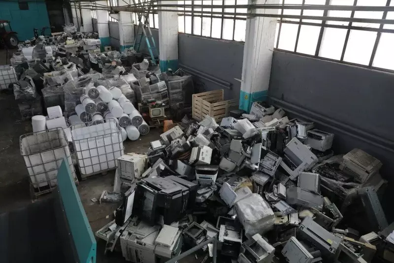 Иллюстрация #2 для новости «Рыбоводство: Завод по переработке электронных отходов начал работать в Воронеже»