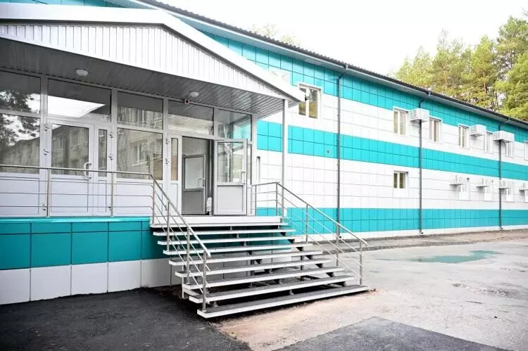 Изображение №2 для новости «новые медучреждения: Обзор В сентябре 2025 года в России были открыты и реконструированы 19 медучреждений»