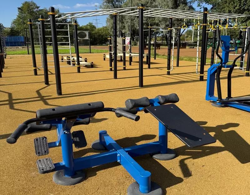 Картинка #5 для «В Красносельском районе Санкт Петербурга открыт новый многофункциональный стадион»