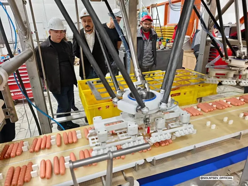 В Оренбурге создали робота укладчика для сосисок