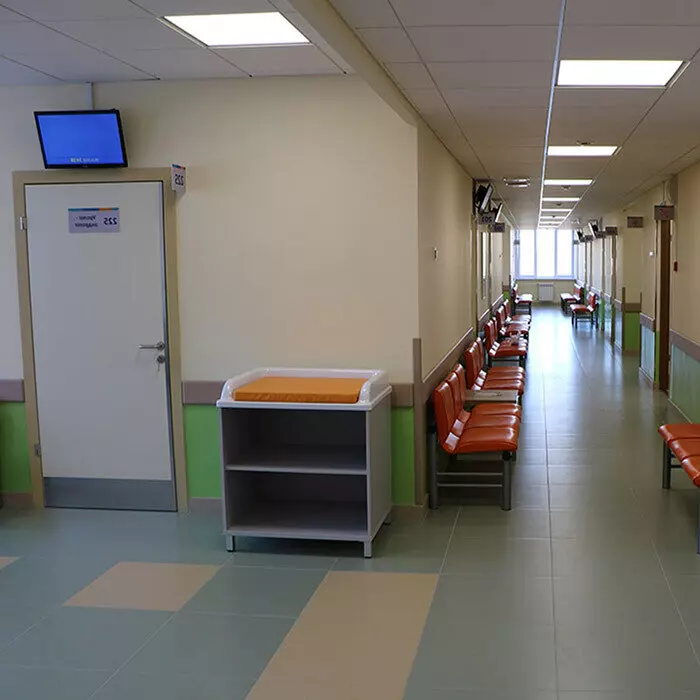 Фото 4 для статьи «больницы: Преимущества дверей в пластике для больниц»