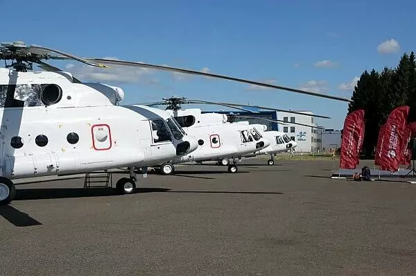 ГТЛК приняла три вертолета на заводе в Казани
