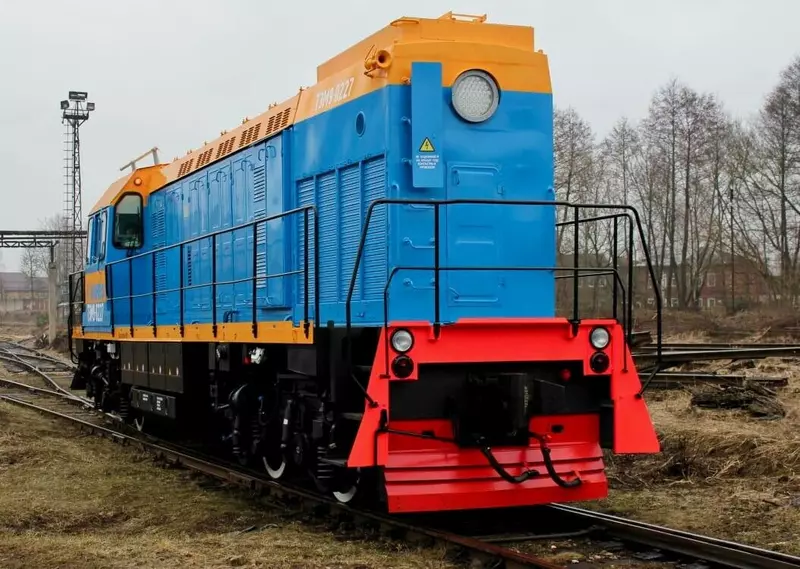 Железнодорожный цех ООО КИНЕФ пополнился первым ТЭМ9