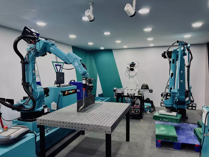 Робототехнические комплексы "АтомИнтелМаш"