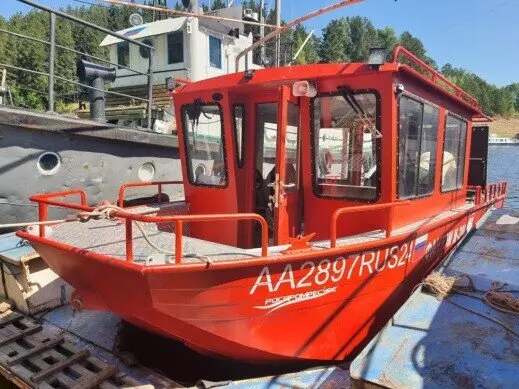 Лесопожарный катер в 2021 году отправился в Красноярск