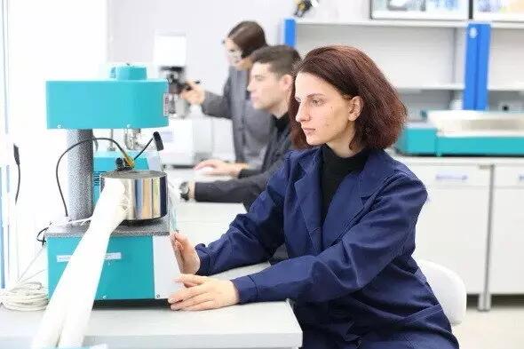 В Казани в вузе открыли научную лабораторию по изучению битума