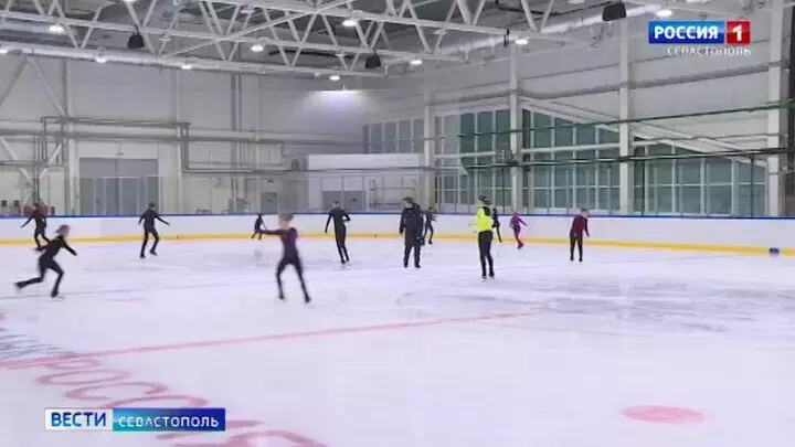 Картинка #13 для публикации «В Севастополе появилась новая ледовая арена»