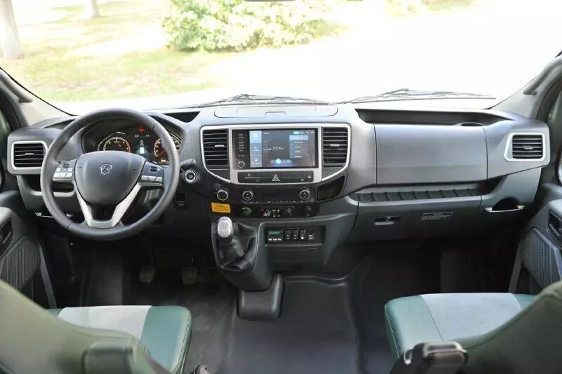 #5 для публикации «Представлен новый полноприводный Соболь 4 4 с большой кроватью»