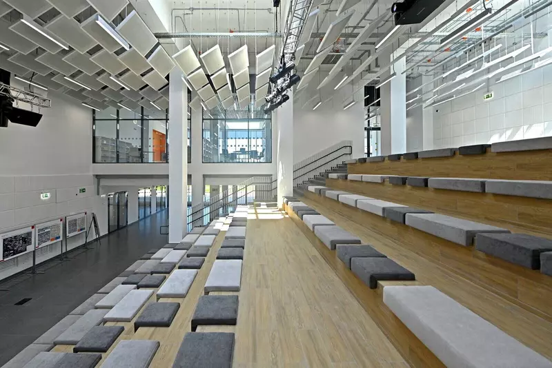 Фото 24 для поста «В Москве открылось новое здание школы 338»