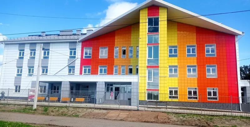 №2 для новости «Иркутская область: В приангарском посёлке Залари построена детская поликлиника»