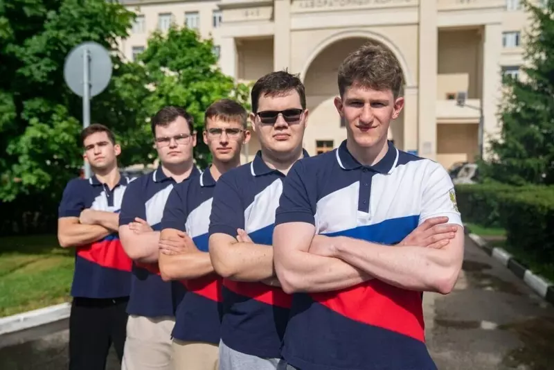 Изображение 2 для поста «образование: Российские школьники завоевали 5 медалей на Международной олимпиаде по физике»