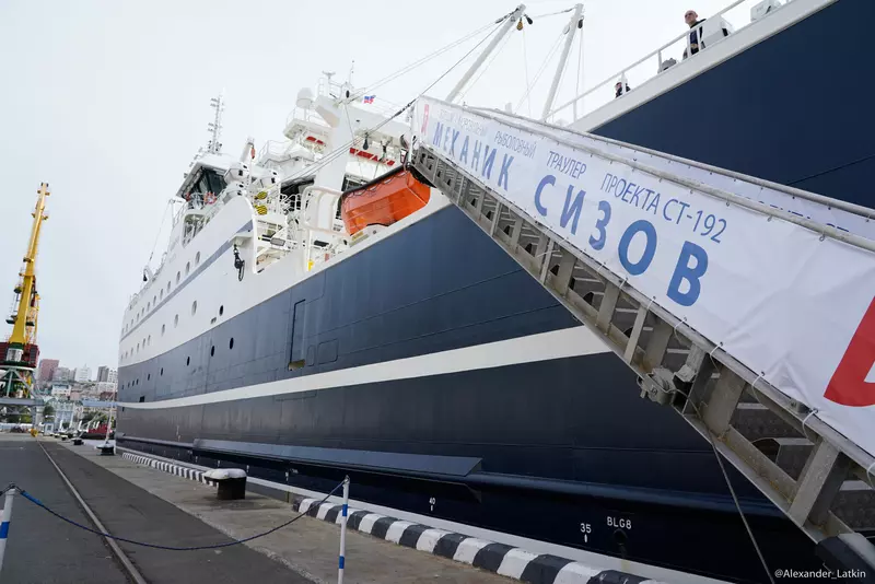 #3 для статьи «новые промысловые суда: Механик Сизов перед стартом промысла»