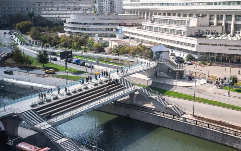 Фото #2 для новости «строительство: С 2011 года в Москве возвели 39 мостов из них 5 велопешеходных»