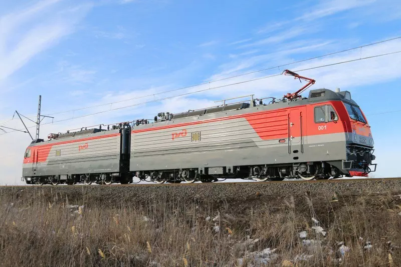 НЭВЗ изготовил 42 электровоза для СКЖД