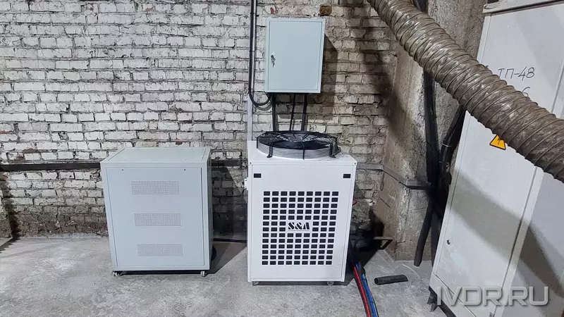 Чиллер и стабилизатор станка INVADER PRO-1560