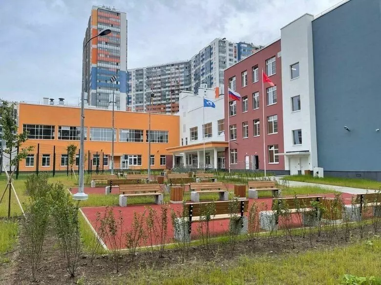 В Приморском районе Санкт Петербурга построили школу на 550 учеников
