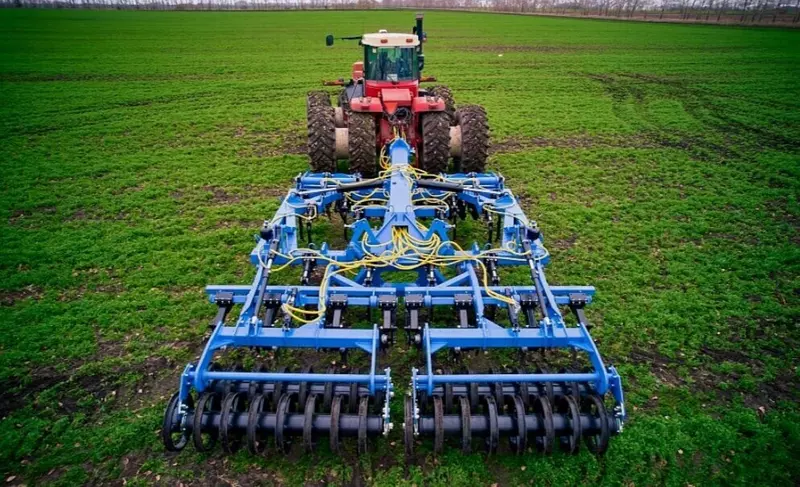 Иллюстрация #2 для новости «сельхозтехника: Российские компании представили новые модели сельхозтехники»