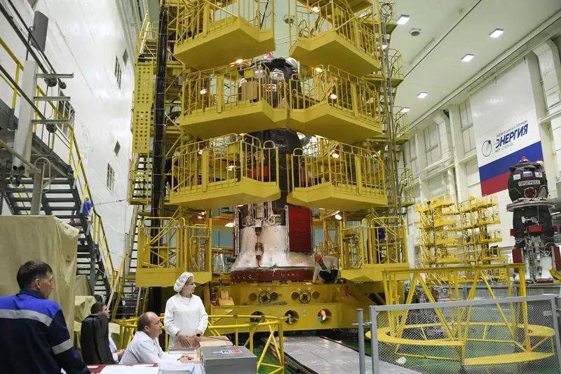 Картинка №26 для «На Байконуре заправили грузовой корабль Прогресс МС 24»