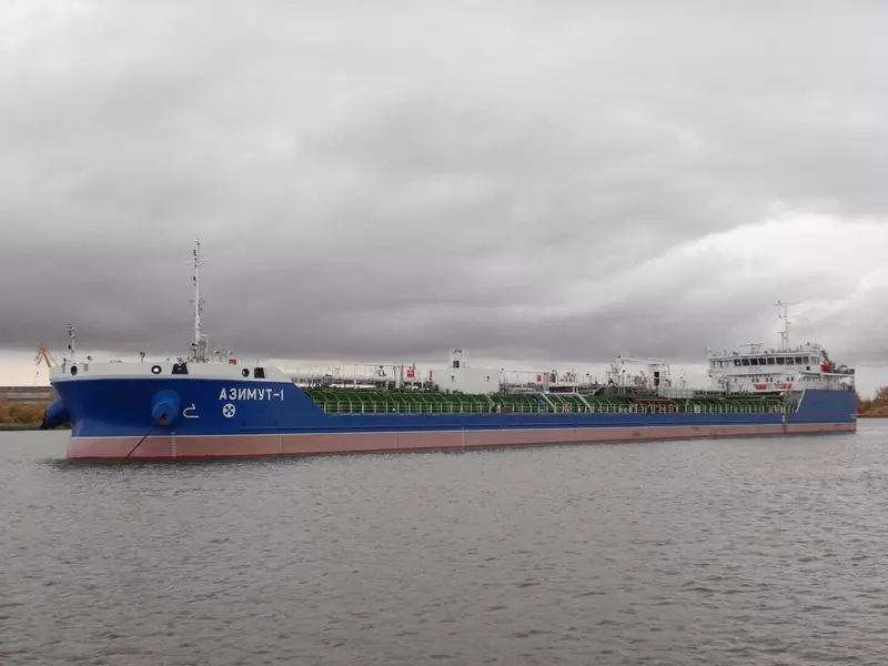 Танкер Азимут 1 проекта 00216М завершил ходовые испытания в Каспийском море