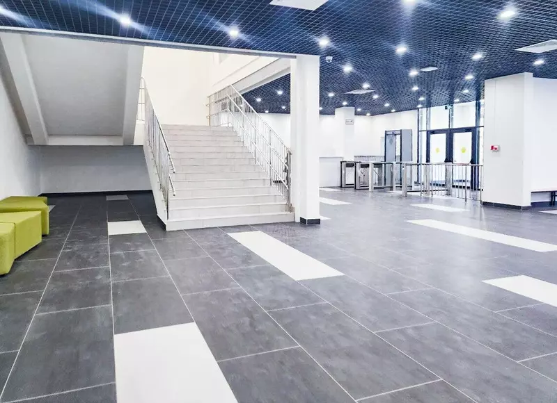 Фото #8 для публикации «В посёлке Нагорное в Мытищах дети пошли в новую школу на 1100 мест»