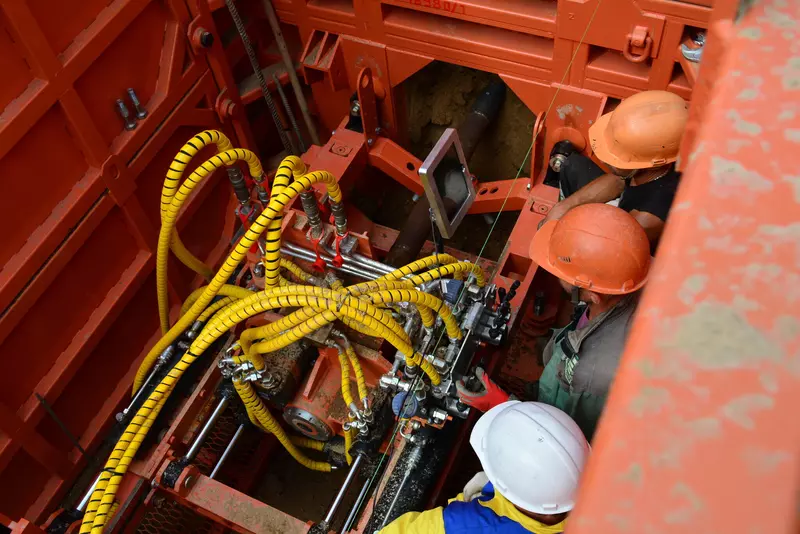 Изображение #2 для статьи «производство: Система лазерного контроля высокоточного горизонтального бурения СЛК 01»