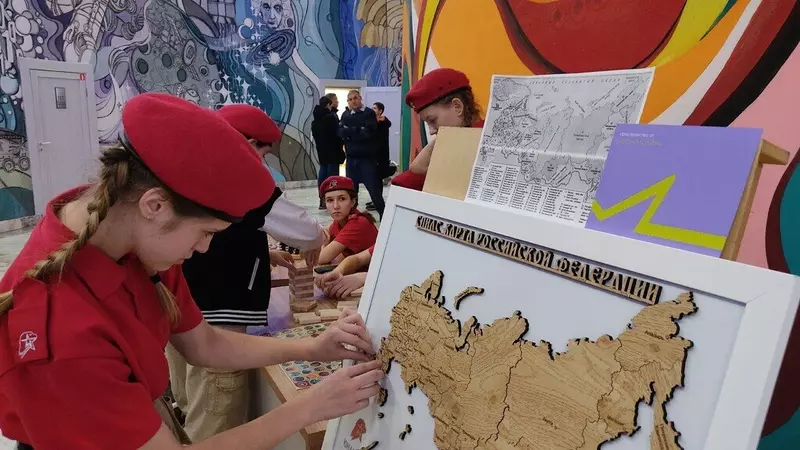 Изображение #4 для публикации «планетарий: В Бийске открылось креативное пространство Место для молодежи»