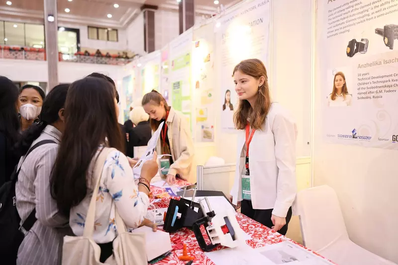 Изображение №3 для статьи «Общество: 3 золотых и 4 серебряных медали завоевали россияне на конкурсе юных изобретателей на Бали»