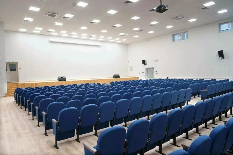 Картинка #8 для «Новые школы открылись в Московской и Калининградской областях»