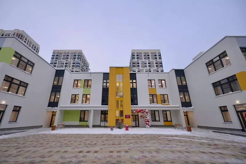 Фото 11 для «Обзор В декабре 2025 года в России были открыты 15 новых школ и детских садов»