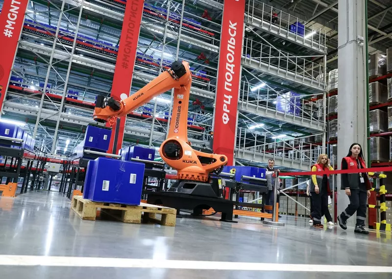 В Подмосковье открылся крупнейший роботизированный склад Магнита