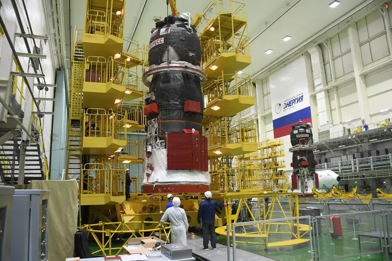 Изображение №24 для «На Байконуре заправили грузовой корабль Прогресс МС 24»